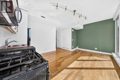 Gas Stove - 506B - 25 Ritchie Avenue, Toronto, ON 