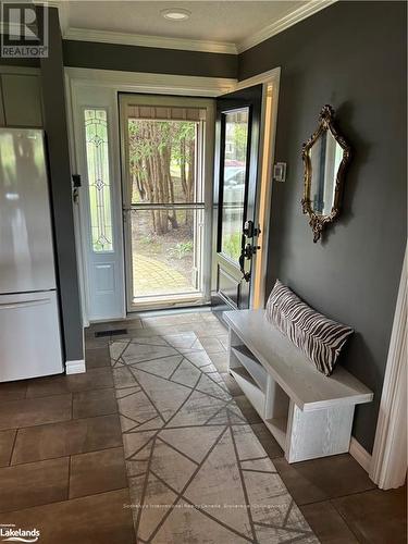 570 OXBOW CRESCENT , Collingwood, Ontario L9Y 5B4 2
