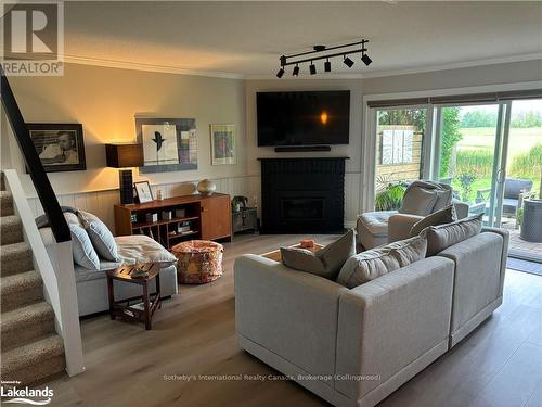 570 OXBOW CRESCENT , Collingwood, Ontario L9Y 5B4 3