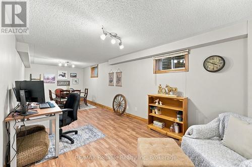 Rec Room - 71 Meadowridge Road, London North (North M), ON 
