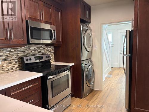 33 ROYAL YORK ROAD , Toronto, Ontario M8V 2T3 4