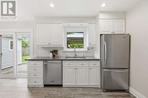 1924 Balsam Avenue, Mississauga, ON 