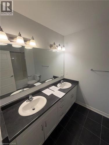 140 Daylily Lane, Kitchener, ON 