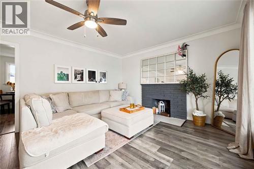 875 Woodland Avenue, Sarnia, ON 