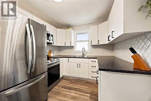 875 Woodland Avenue, Sarnia, ON 