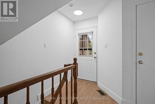 B - 5744 Andrasi Crescent, Ottawa, ON 