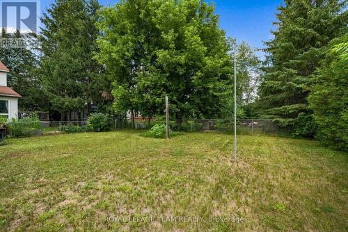 B - 5744 Andrasi Crescent, Ottawa, ON 