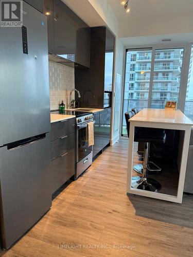 2009 - 70 ANNIE CRAIG DRIVE , Toronto (Mimico), Ontario M8V 0C5 3