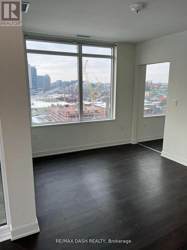 806W - 27 Bathurst Street, Toronto, ON 