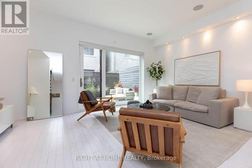 248 Manning Avenue, Toronto, ON 