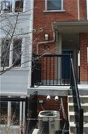 2 - 32 FLORENCE WYLE LANE Toronto, ON M4M 3E7