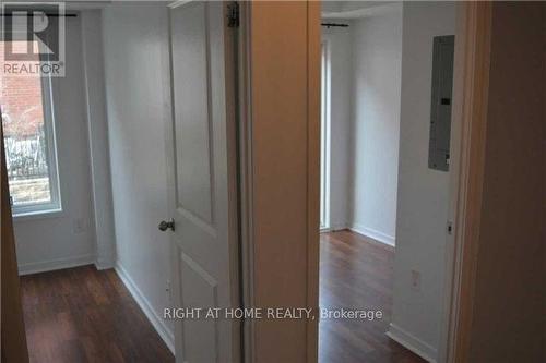 2 - 32 FLORENCE WYLE LANE , Toronto, Ontario M4M 3E7 4
