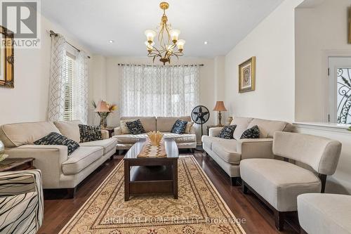 13 Weston Crescent, Ajax, ON 