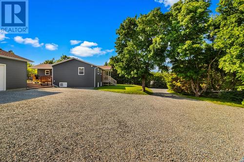 25 Chamberlains Road, Conception Bay South, NL 