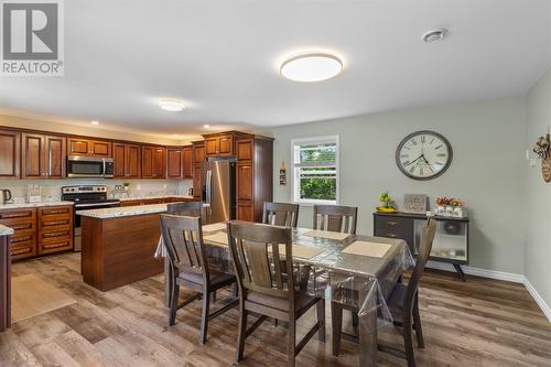 25 Chamberlains Road, Conception Bay South, NL 