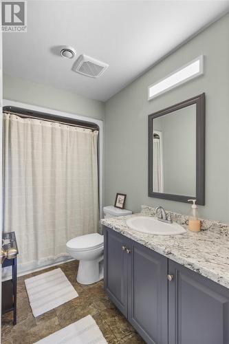 25 Chamberlains Road, Conception Bay South, NL 