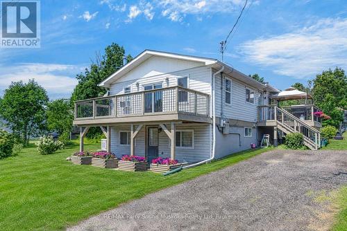 22 Ahmic Street, Magnetawan, ON 