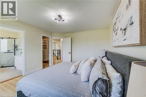 210 Hawkswood Drive, Kitchener, ON 