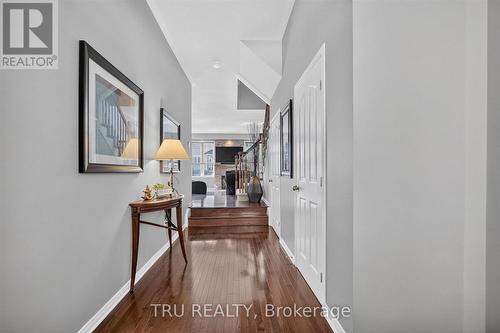 entry/foyer - 325 Upcountry Drive E, Ottawa, ON 