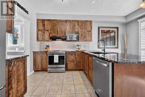 kitchen - 325 Upcountry Drive E, Ottawa, ON 