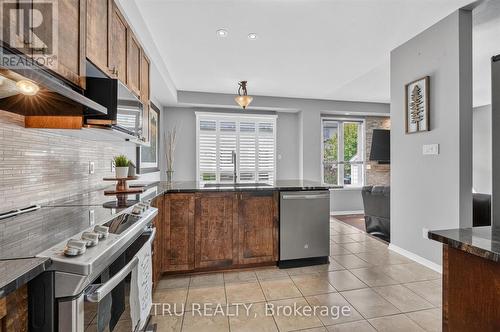 kitchen - 325 Upcountry Drive E, Ottawa, ON 