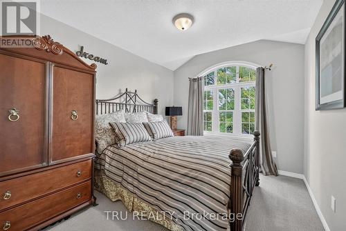bedroom 2 - 325 Upcountry Drive E, Ottawa, ON 