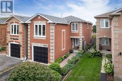 1543 OTONABEE DRIVE Pickering, ON L1V 6T6
