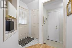 Entrance + Garage entrance from house - 