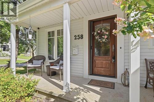 258 Newport Place, Waterloo, ON 