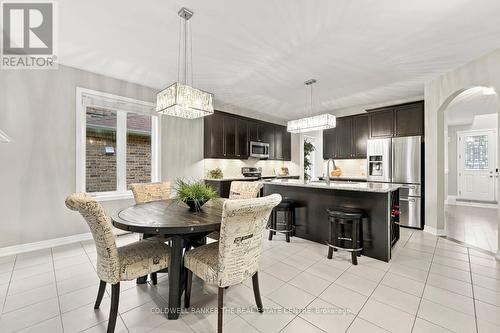 Kitchen Eating Area - 25 Manor Forest Road, East Gwillimbury, ON 