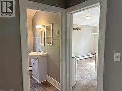 102 Stanley St upper - 