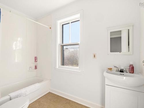3 Florence Street, Herring Cove, NS 