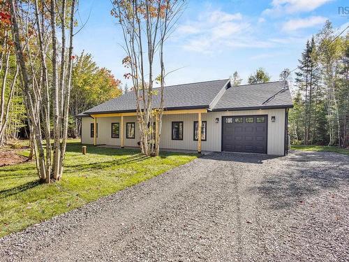 1845 Highway 2, Alton, NS 