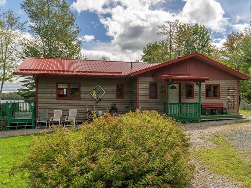 100 Whispering Pine Drive, Canaan, NS 