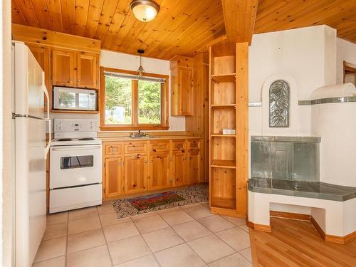 100 Whispering Pine Drive, Canaan, NS 