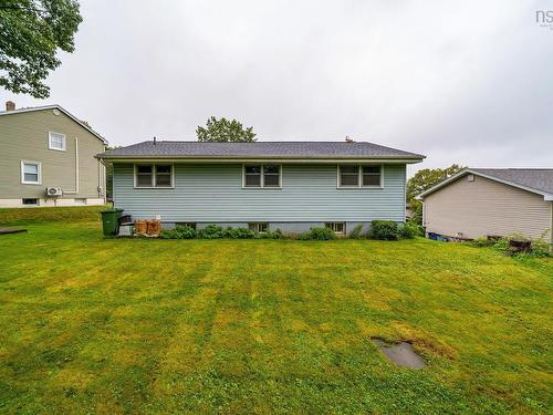 10 Caudle Park Crescent, Lower Sackville, NS 