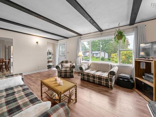 10 Caudle Park Crescent, Lower Sackville, NS 