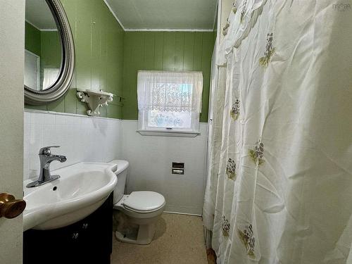 47 Old Victoria Road, Port Hastings, NS 