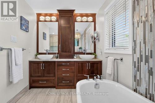 1877 Montereau Avenue, Ottawa, ON 