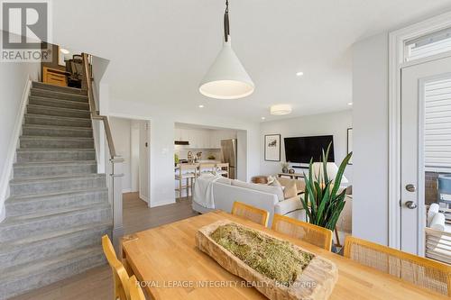 66 Feathertop Lane, Ottawa, ON 