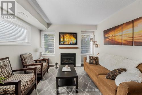 201 - 4 Brandy Lane Drive, Collingwood, ON 