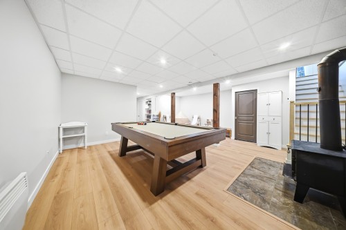 Salle familiale - 1636 Rue Des Sittelles, Saguenay (Chicoutimi), QC 
