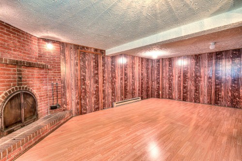 Salle familiale - 508 Av. De Chambly, Laval (Chomedey), QC 