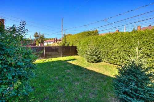 Cour - 508 Av. De Chambly, Laval (Chomedey), QC 