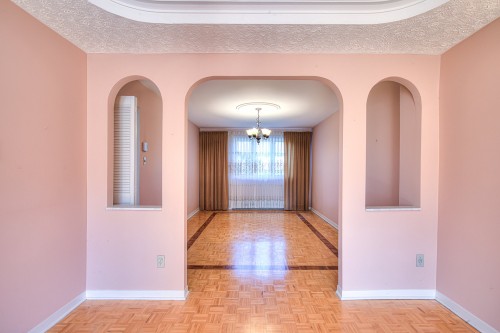 Salle à manger - 508 Av. De Chambly, Laval (Chomedey), QC 