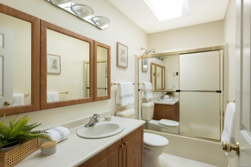 7436 East Saanich Rd, Central Saanich, BC 