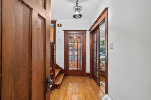 Hall d'entrée/Vestibule - 151 Av. Cornwall, Mont-Royal, QC 