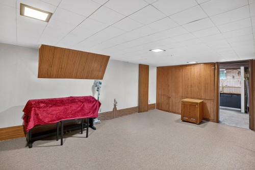 Salle familiale - 151 Av. Cornwall, Mont-Royal, QC 
