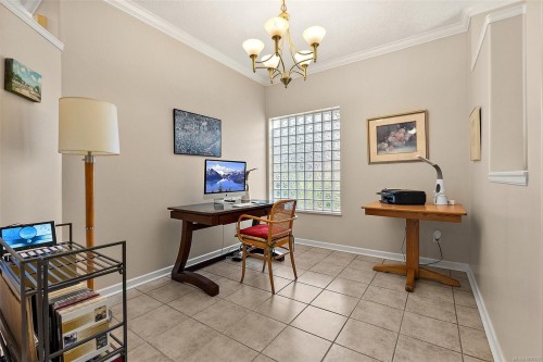 #106-1110 Willow St, Saanich, BC 