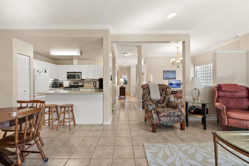 #106-1110 Willow St, Saanich, BC 